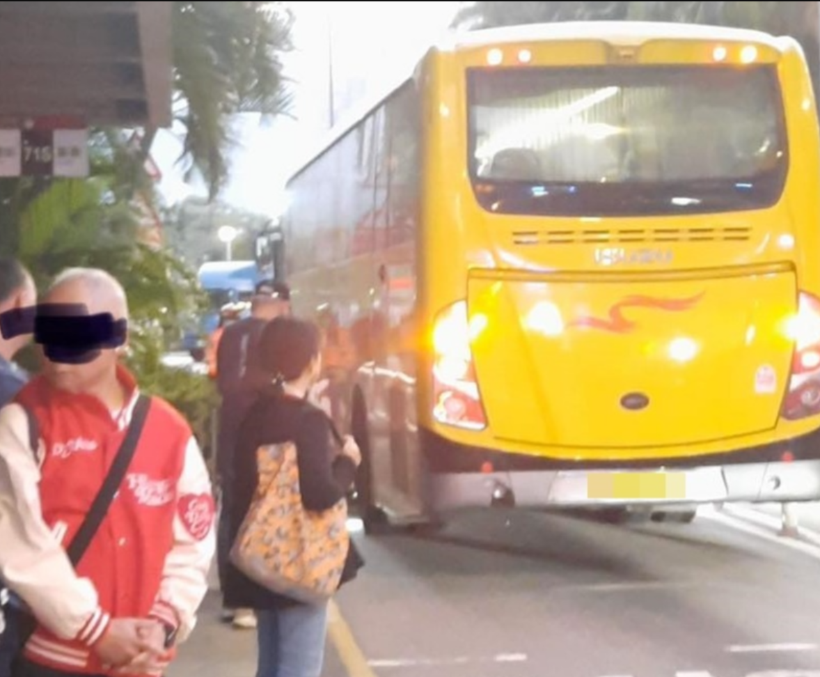 大埔發生致命交通意外,1死1傷。涉事旅遊巴。(埔風足影FACEBOOK)