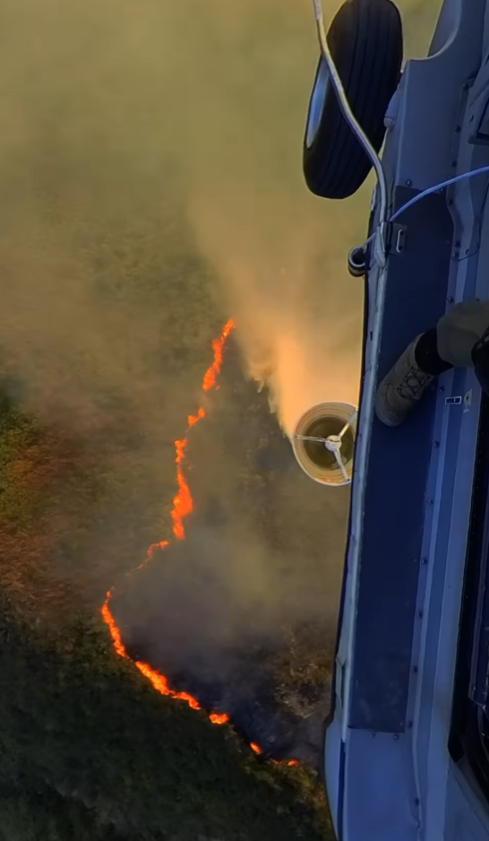 雞公嶺山火|政府飛行服務隊在Instagram發佈第一視角的灌救影片