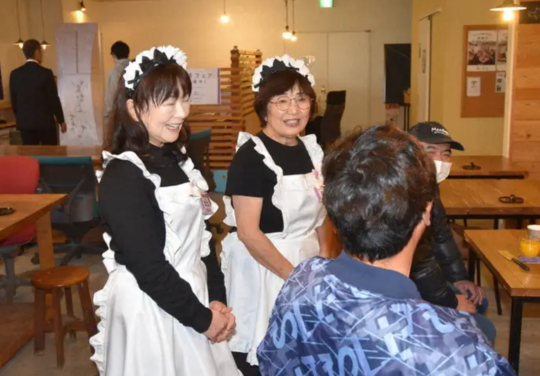 日本群馬縣桐生市有一間獨特的女僕Cafe咖啡館「冥土喫茶」,女僕年齡最小為65歲。(網上圖片)