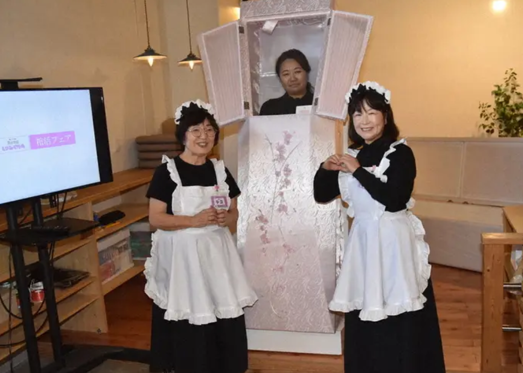 日本群馬縣桐生市有一間獨特的女僕Cafe咖啡館「冥土喫茶」,女僕年齡最小為65歲。(網上圖片)