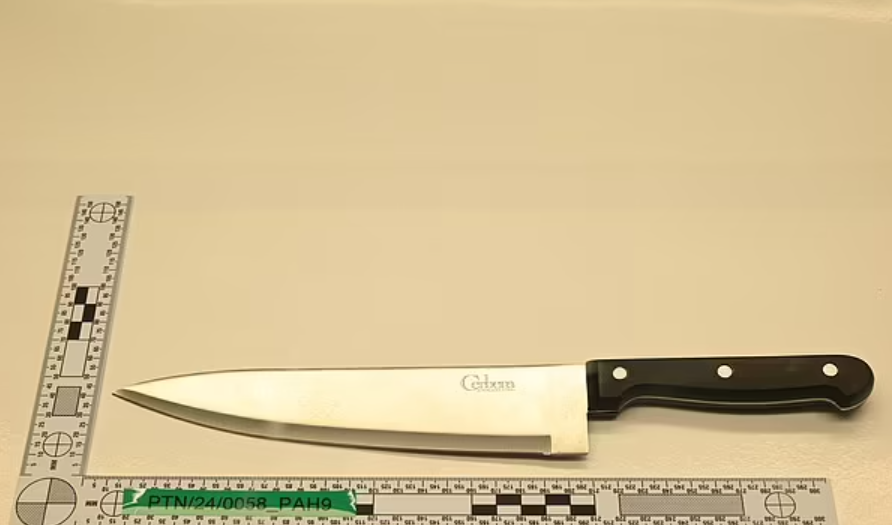 英國利物浦附近城鎮紹斯波特去年造成3名女童死亡的舞蹈班兇殺案,現年18歲的被告魯達庫巴納星期四被法官判監至少52年