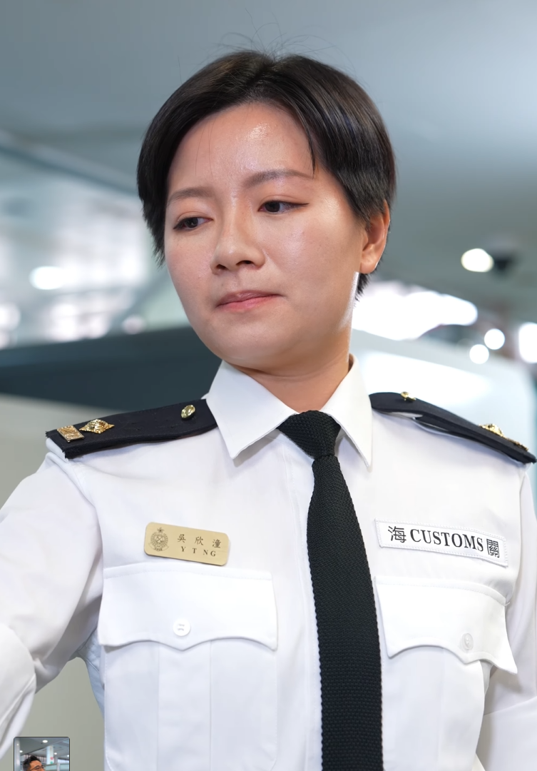 海關在社交平台拍攝一段「癡情男跪Madam」的「苦情戲」,以生動手法提醒市民旅客,切勿攜帶生肉及蘭花等違禁品入境香港。