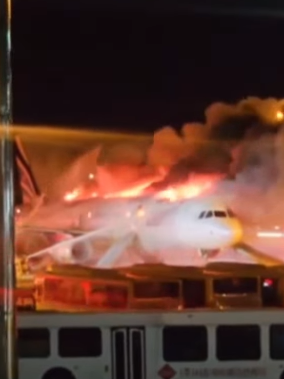 釜山航空往香港客機於金海機場起火。(X)