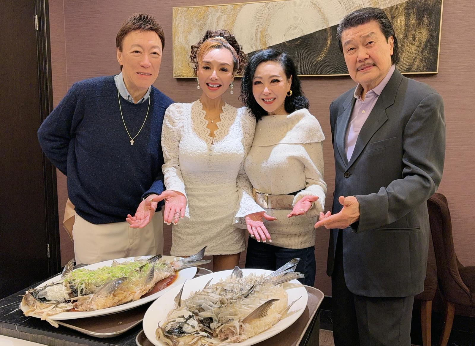 葉子楣日前與一眾好友包括陳欣健、黃錦燊、魏秋樺等提前團年。