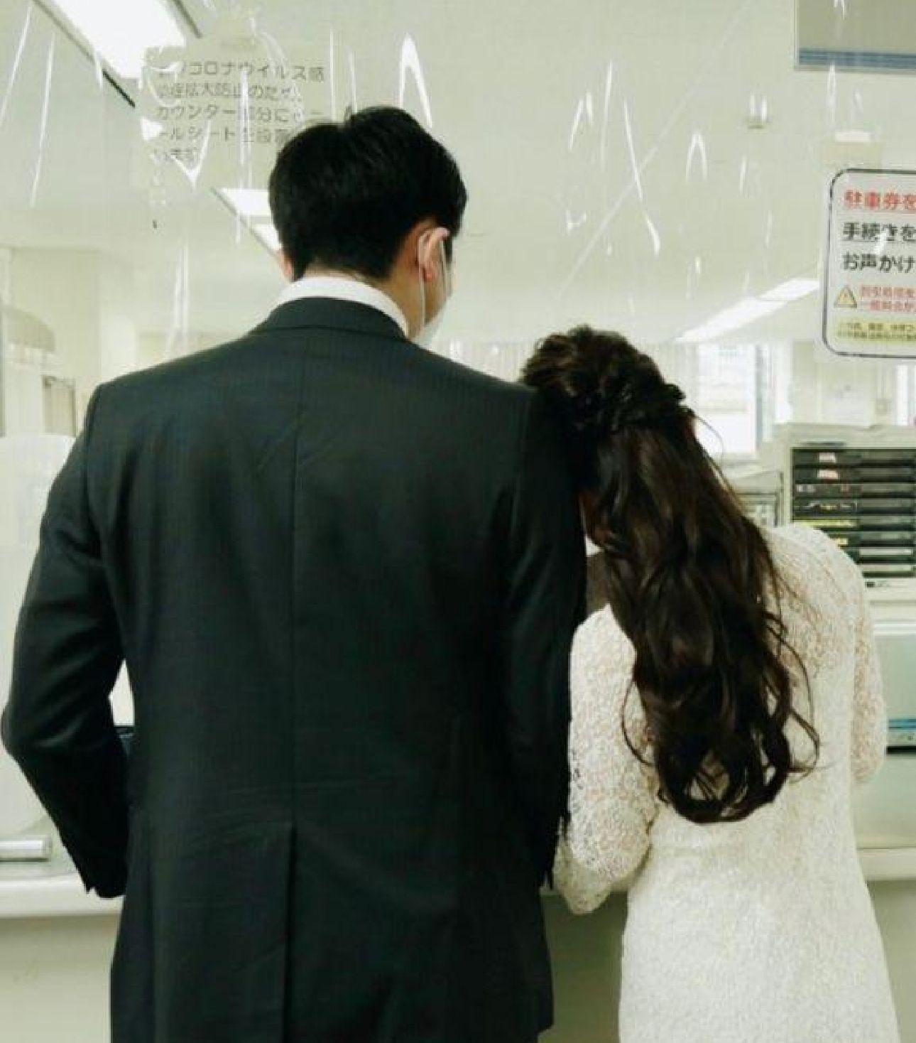 「雞排妹」鄭家純於2022年11月宣布嫁日本兒科醫生Akira。