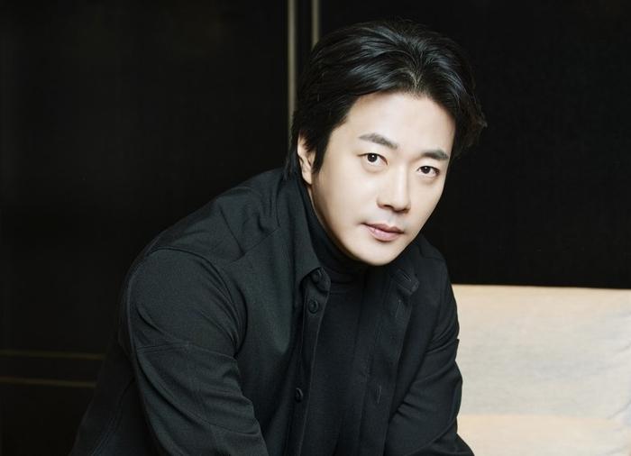 權相佑主演的《大畫特務2》,暫時預售票房排行第二位。