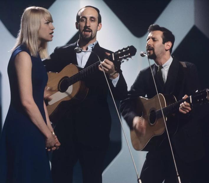 Peter, Paul and Mary表演。(網上圖片)