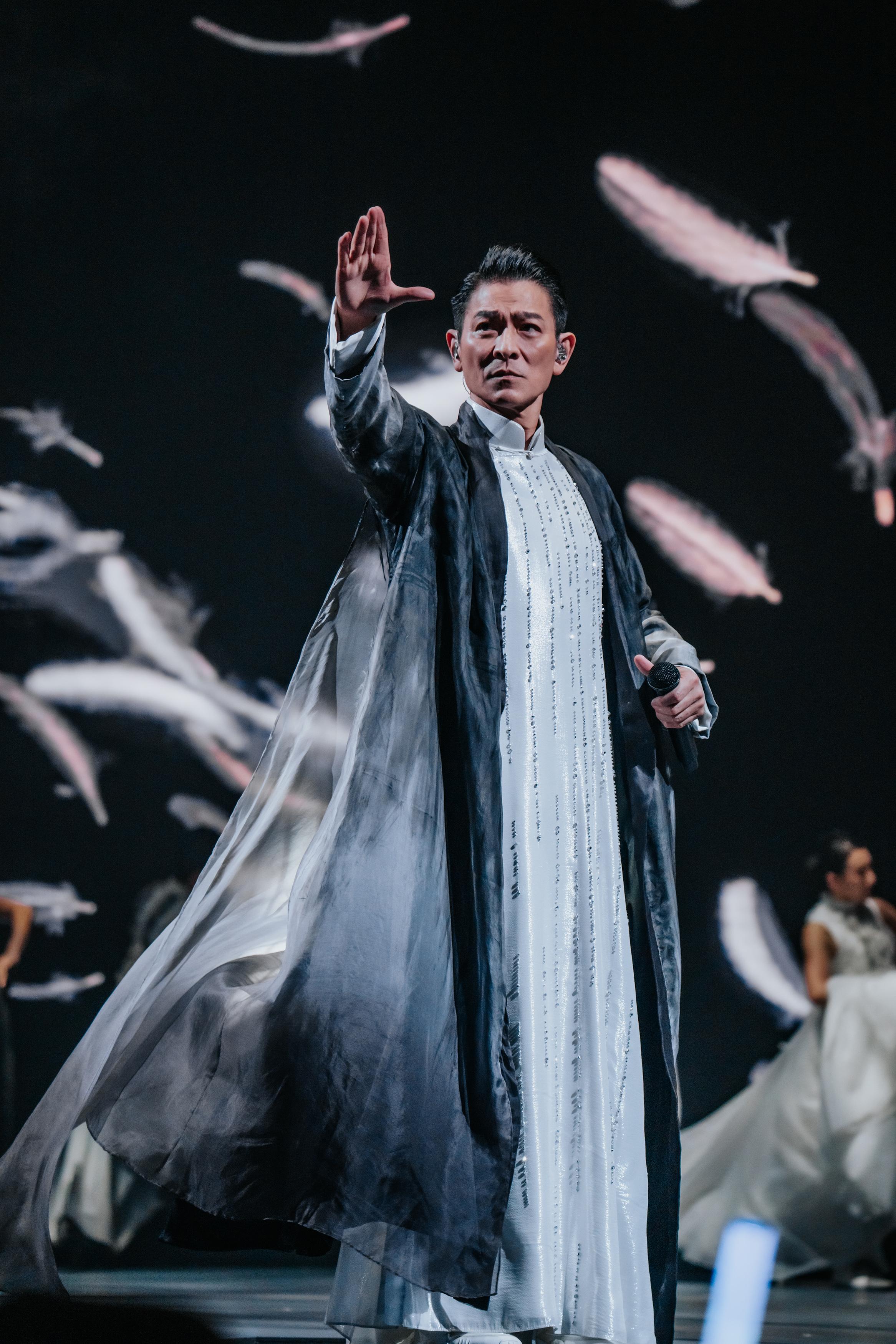 華仔全20場香港演唱會已順利演出了12場。