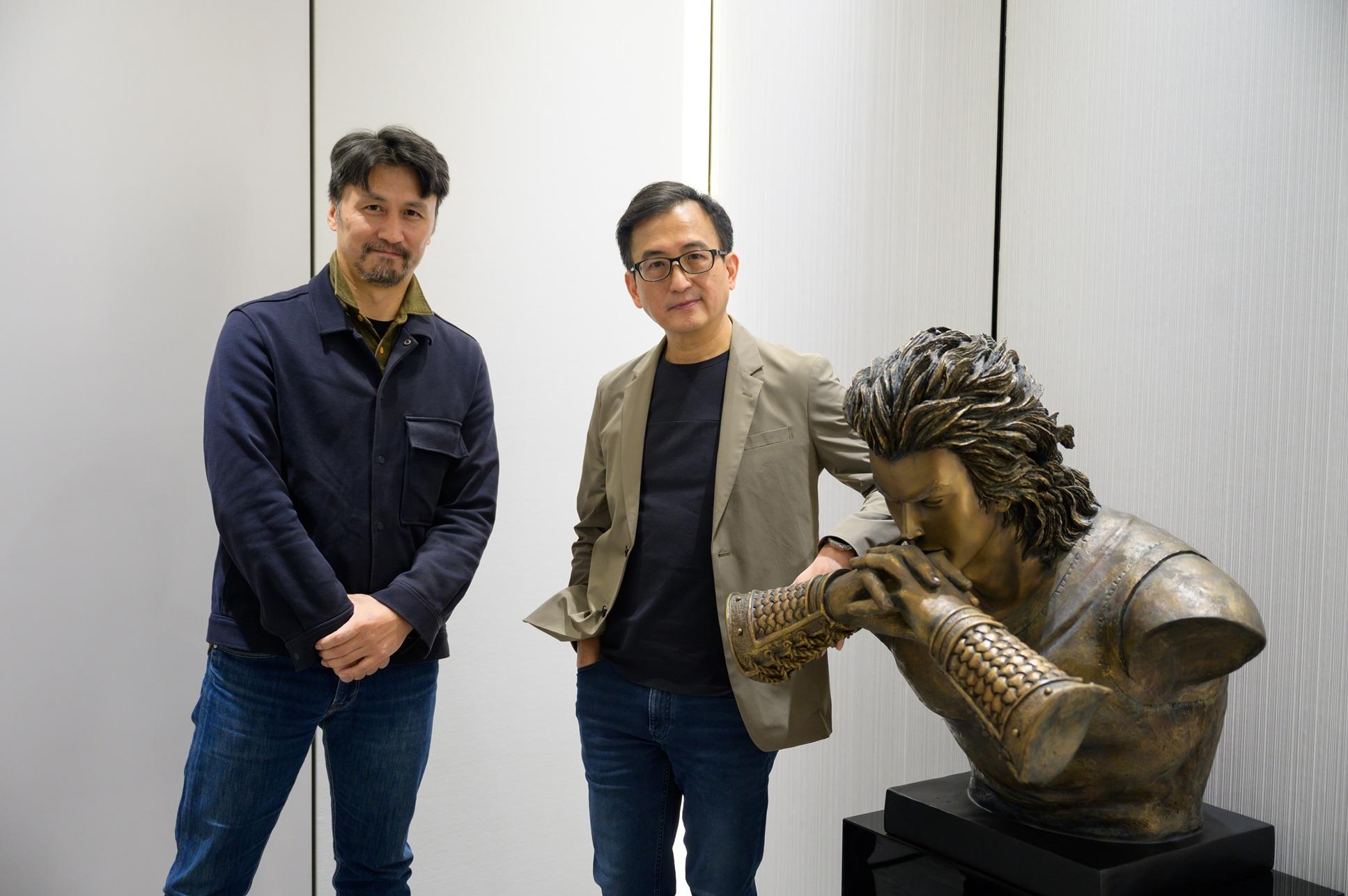 《風雲》漫畫的作者馬榮成,與舞團的藝術總監楊雲濤(左)。