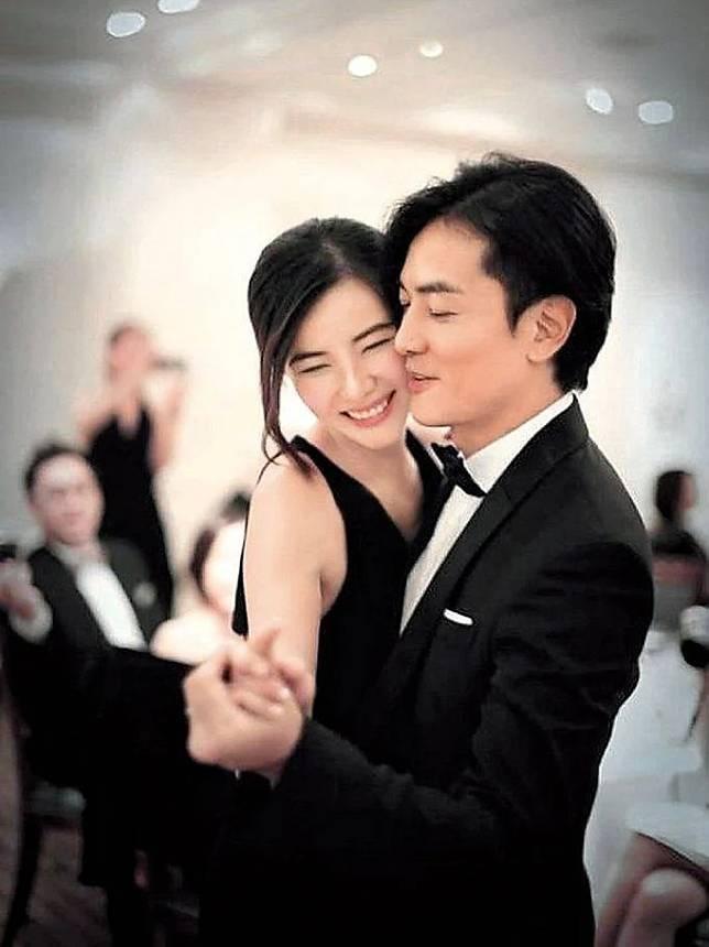 鄭伊健與蒙嘉慧結婚12年,二人一直恩愛。