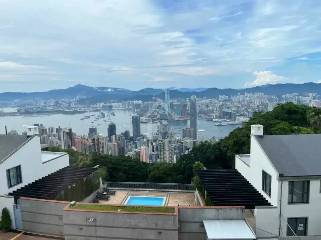 五索入住的山頂大宅應該只屬租住性質。(house730網站圖片)