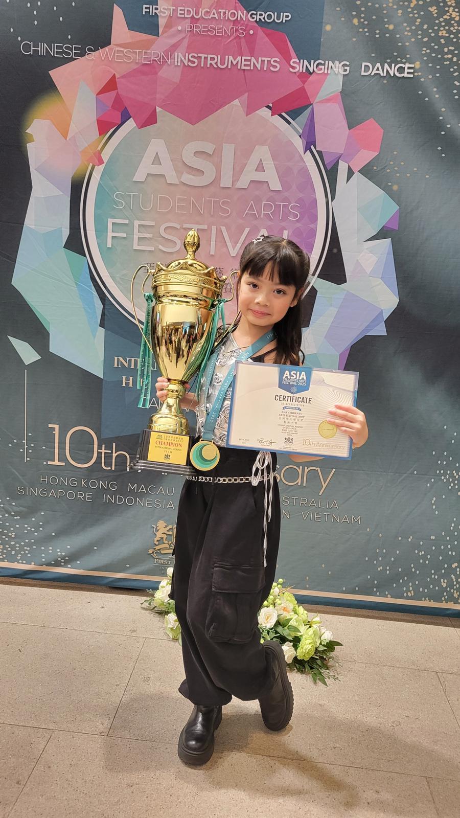 「包包」徐心怡成為YS尖子。