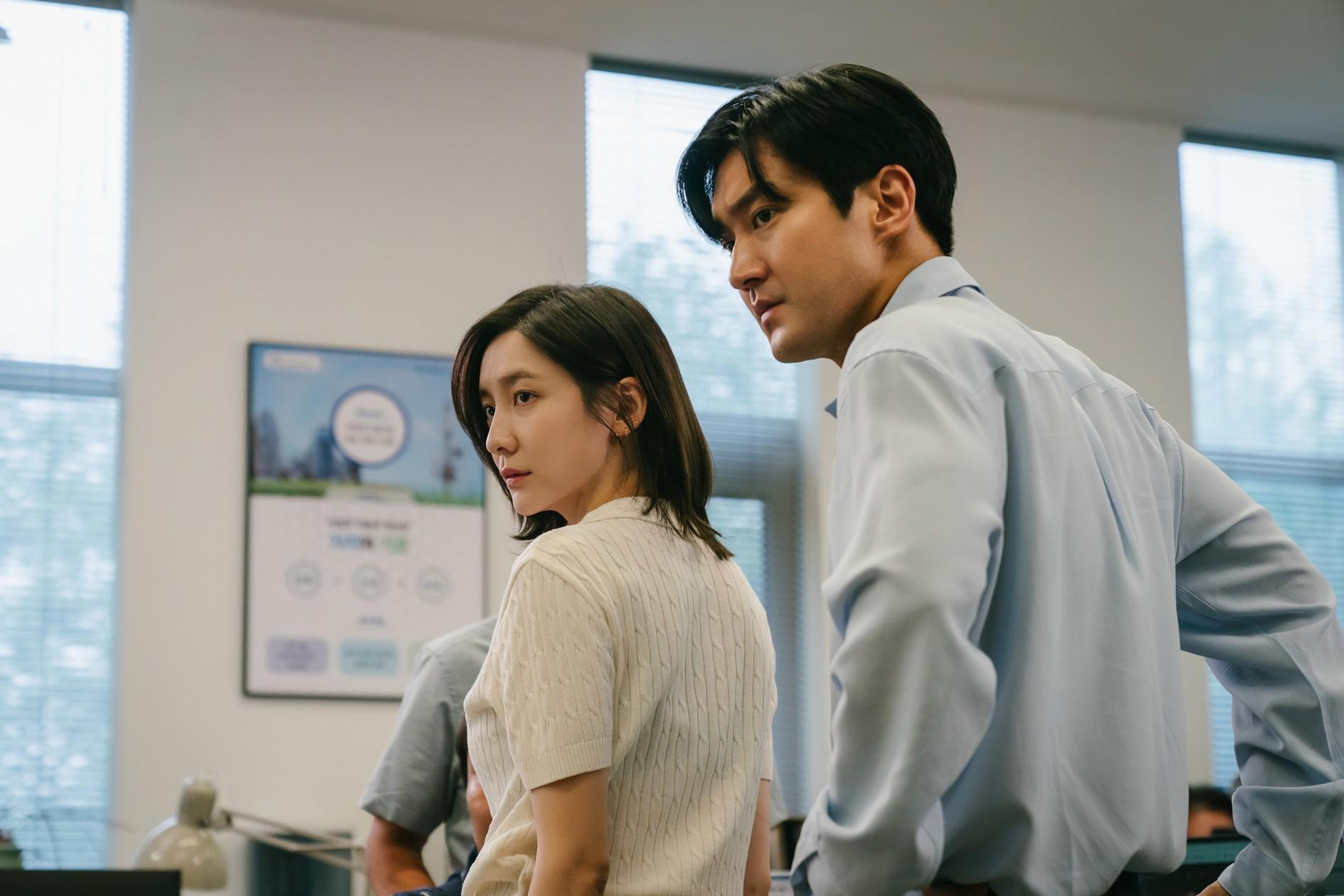 《童話睇硬了》由朴智賢夥拍崔始源。