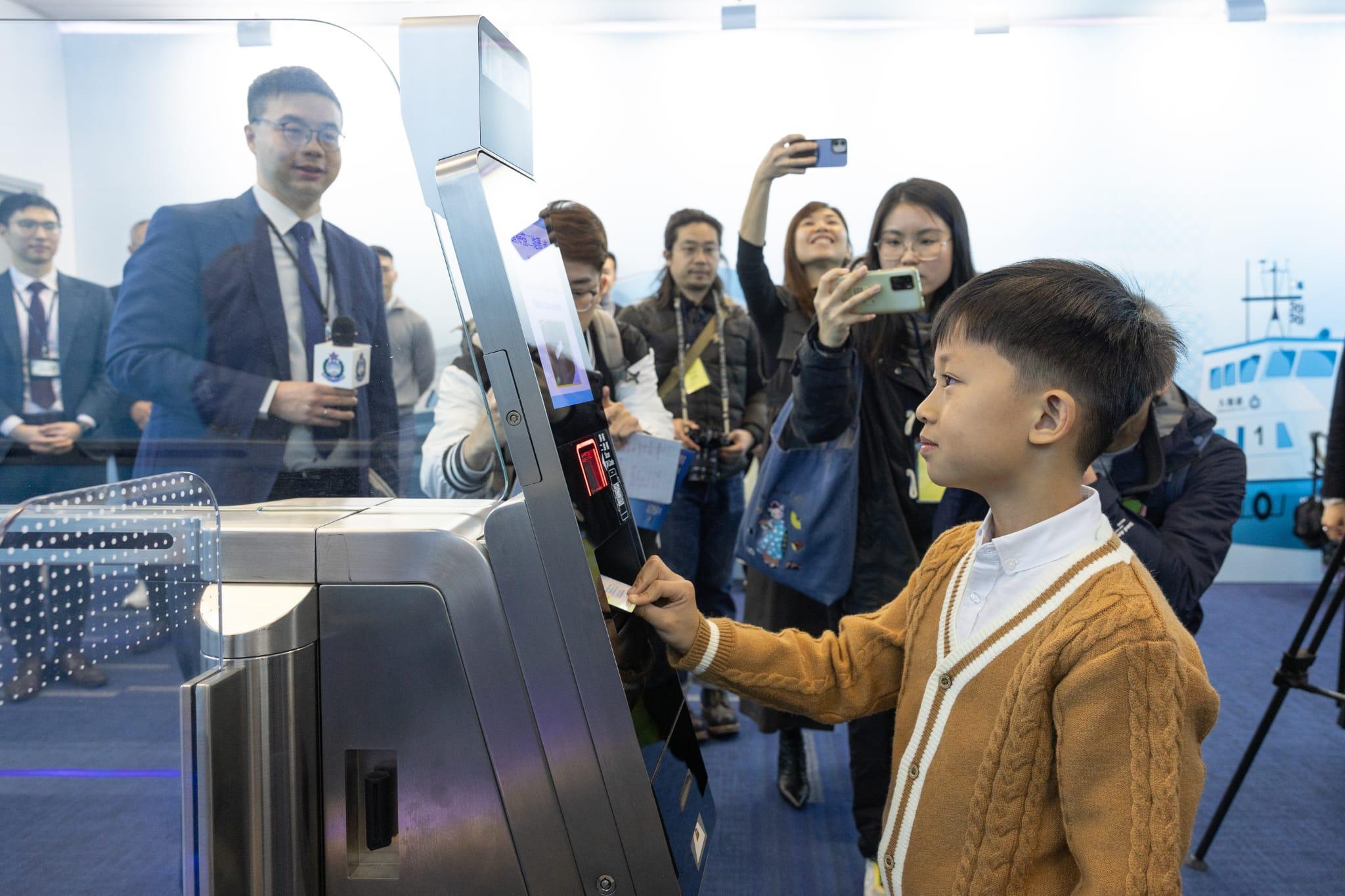 e-道服務將擴展至7歲兒童。(蘇文傑攝)