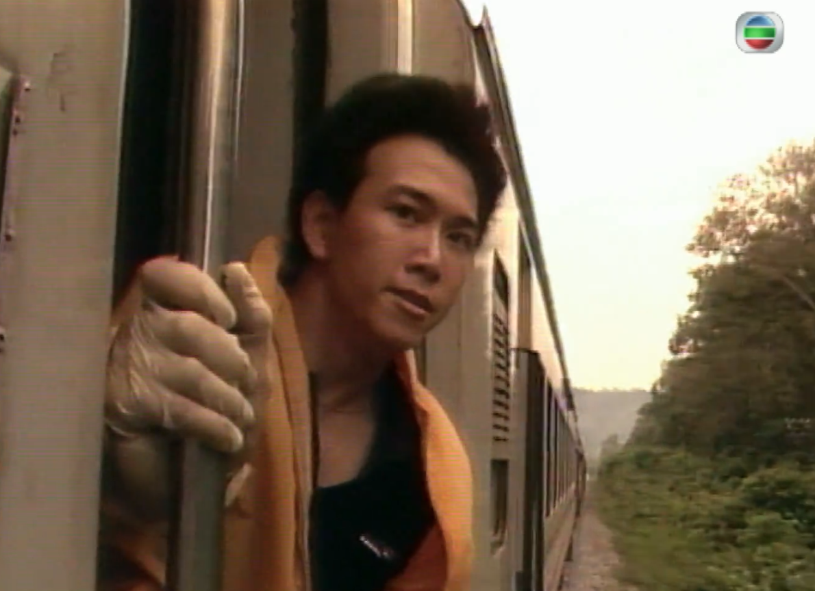 二人首度合作作品《義不容情》,劇中溫兆倫將女友邵美琪狠心推出火車一幕令人深刻。