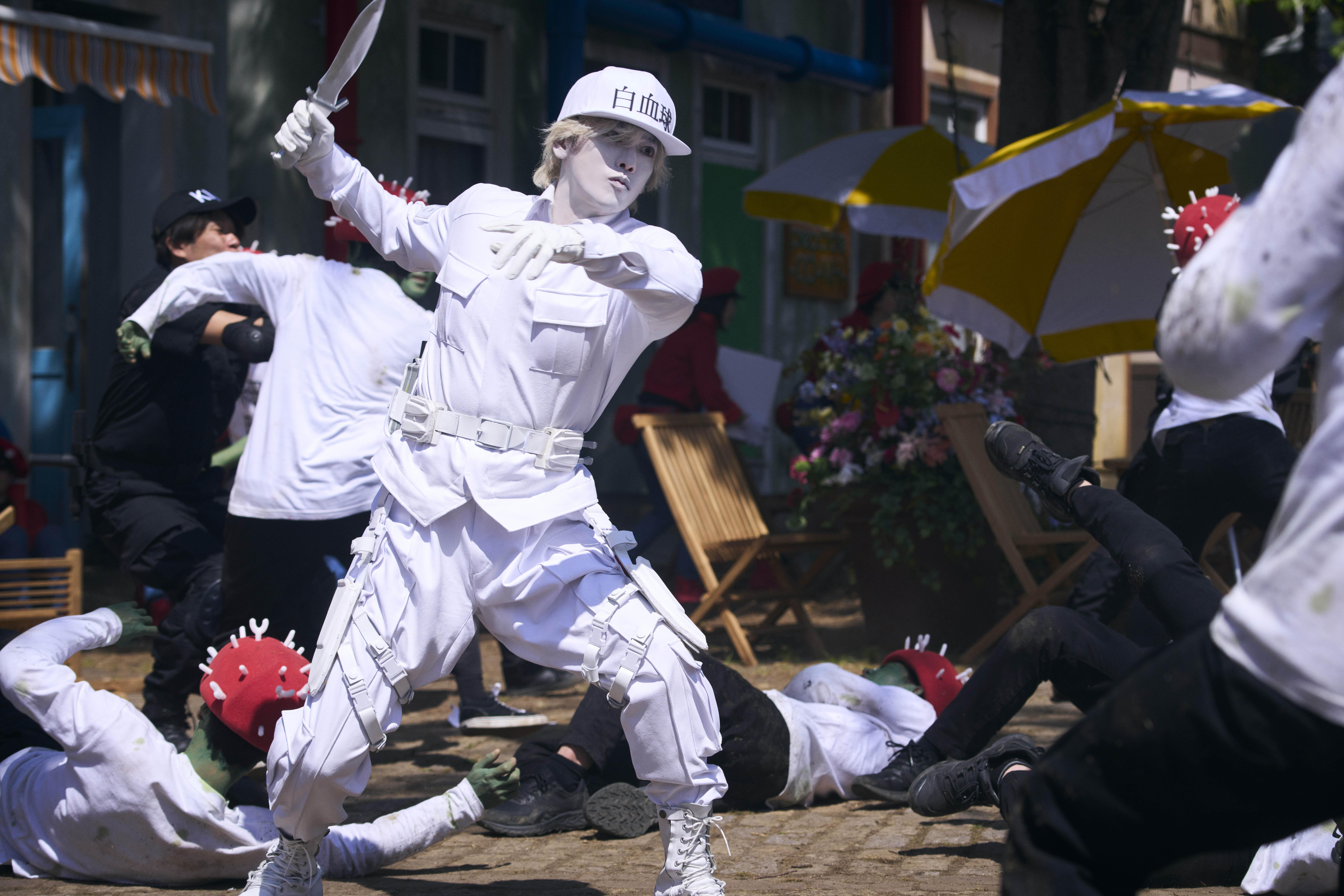 佐藤健飾演白血球。