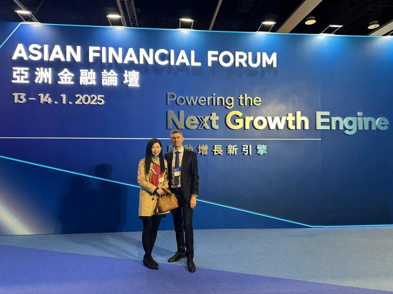 利嘉閣地產主席施慧勤在亞洲金融論壇上,出席瑞銀一個有關家族傳承的專題工作坊。