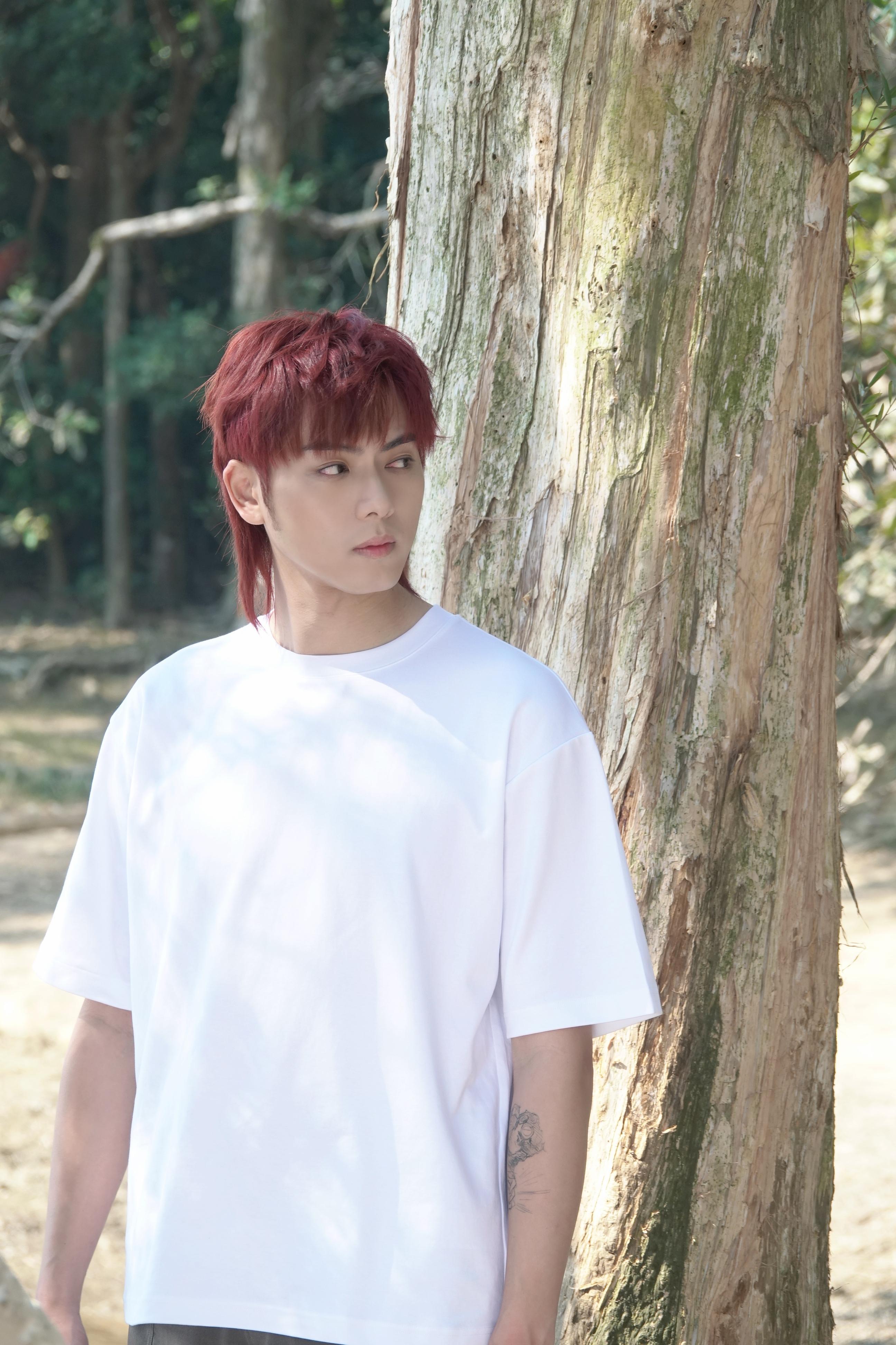 193郭嘉駿推出新歌《Keep Walking》,親自填詞。