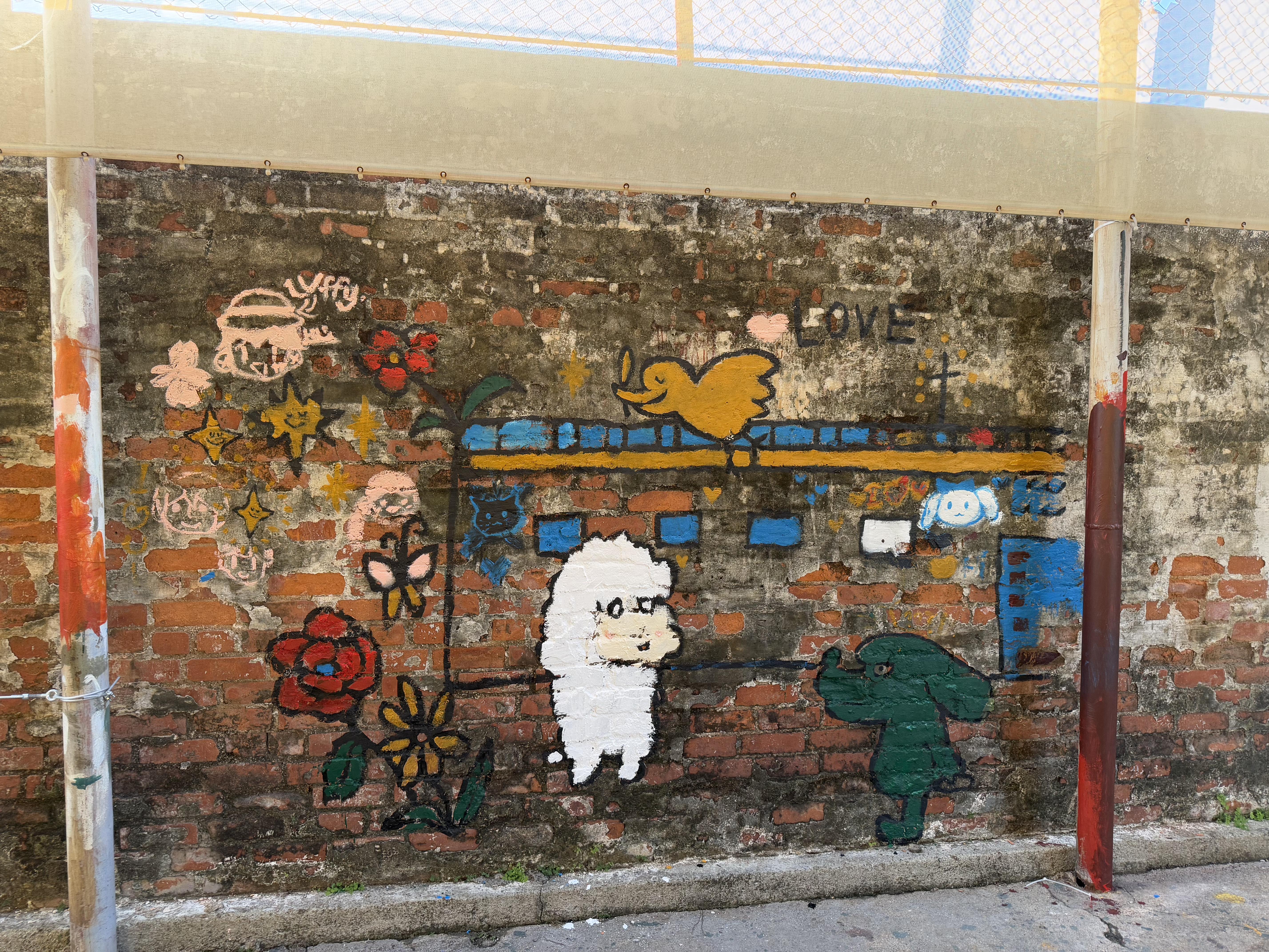 村上信理與澳門小學生的作品。