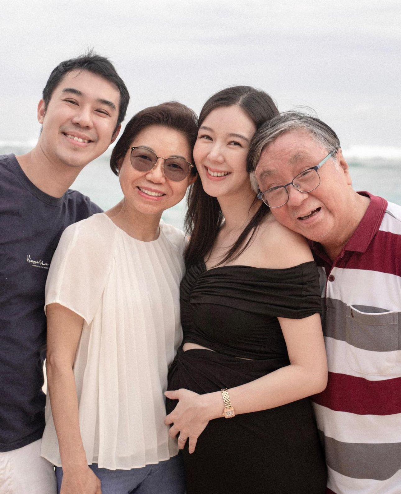 麥明詩與家人感情深厚。