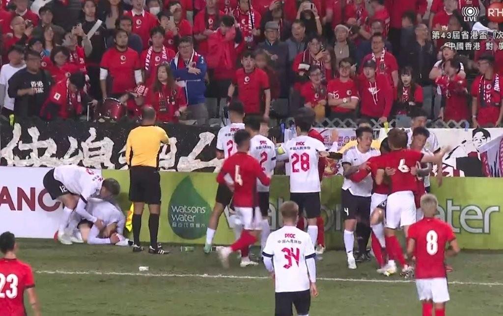 廣東隊入球慶祝一度引起混亂。