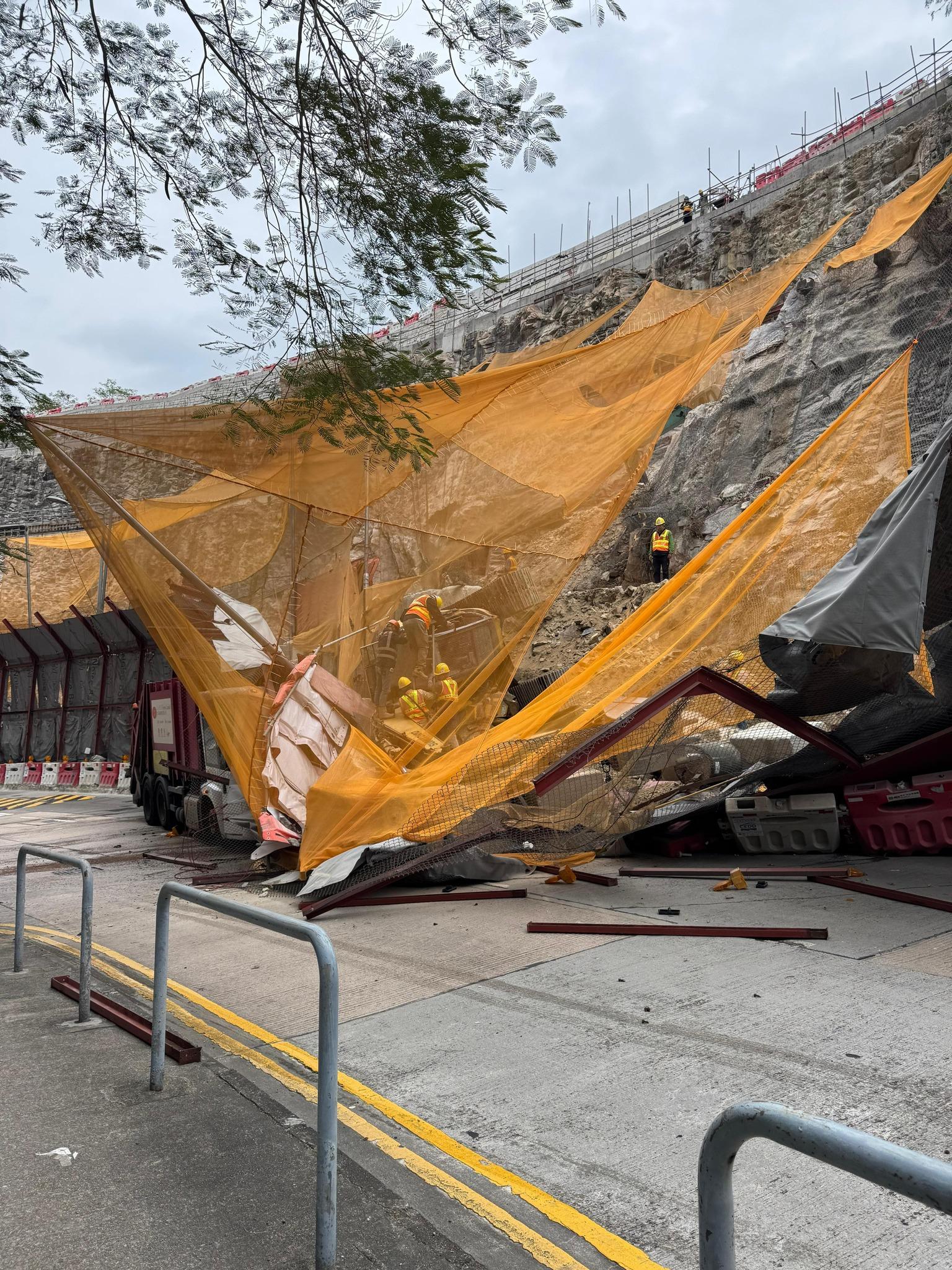 藍田康華苑對開連德道斜坡工地意外。(香港建造業總工會)