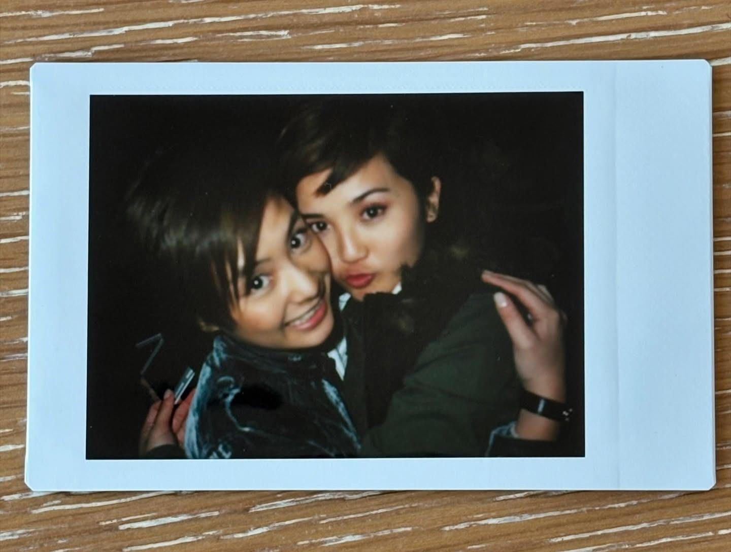 兩人面上骨膠原滿滿。