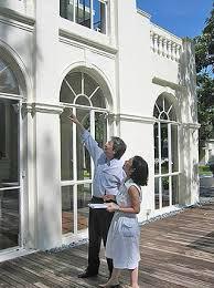 當年曾俊華與太太到訪官邸。(曾俊華FB)