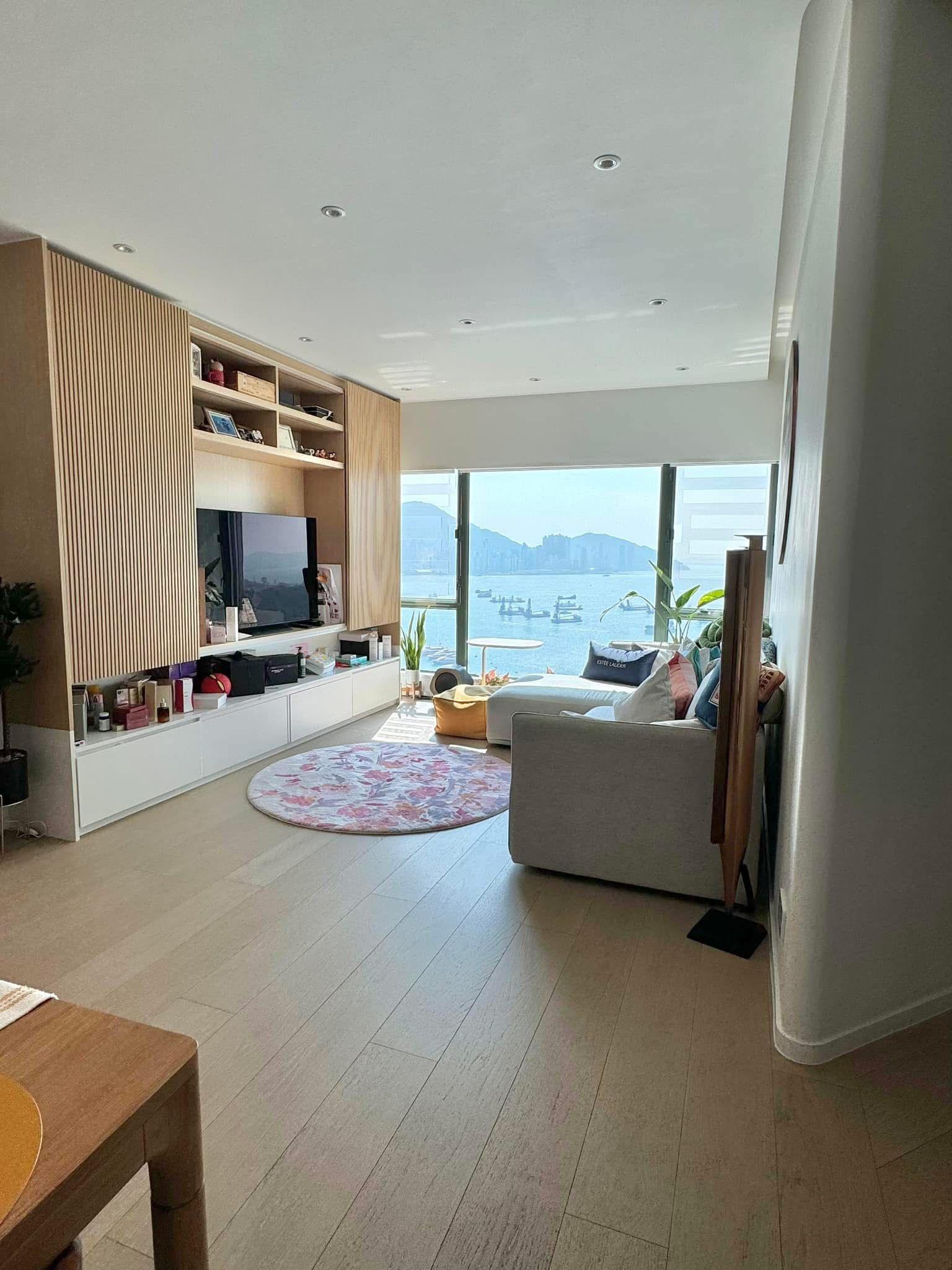 盛勁為又上載豪宅照片,令位於大角咀的愛巢意外曝光。