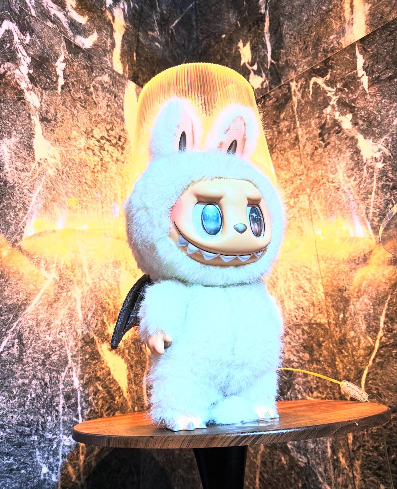 完成廣州個唱的步姐,近日在社交網大曬Labubu白天使。