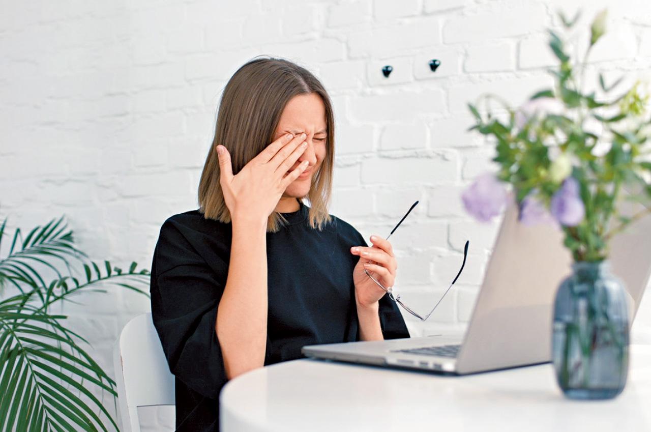 眼睛乾澀疼痛 或患乾眼症