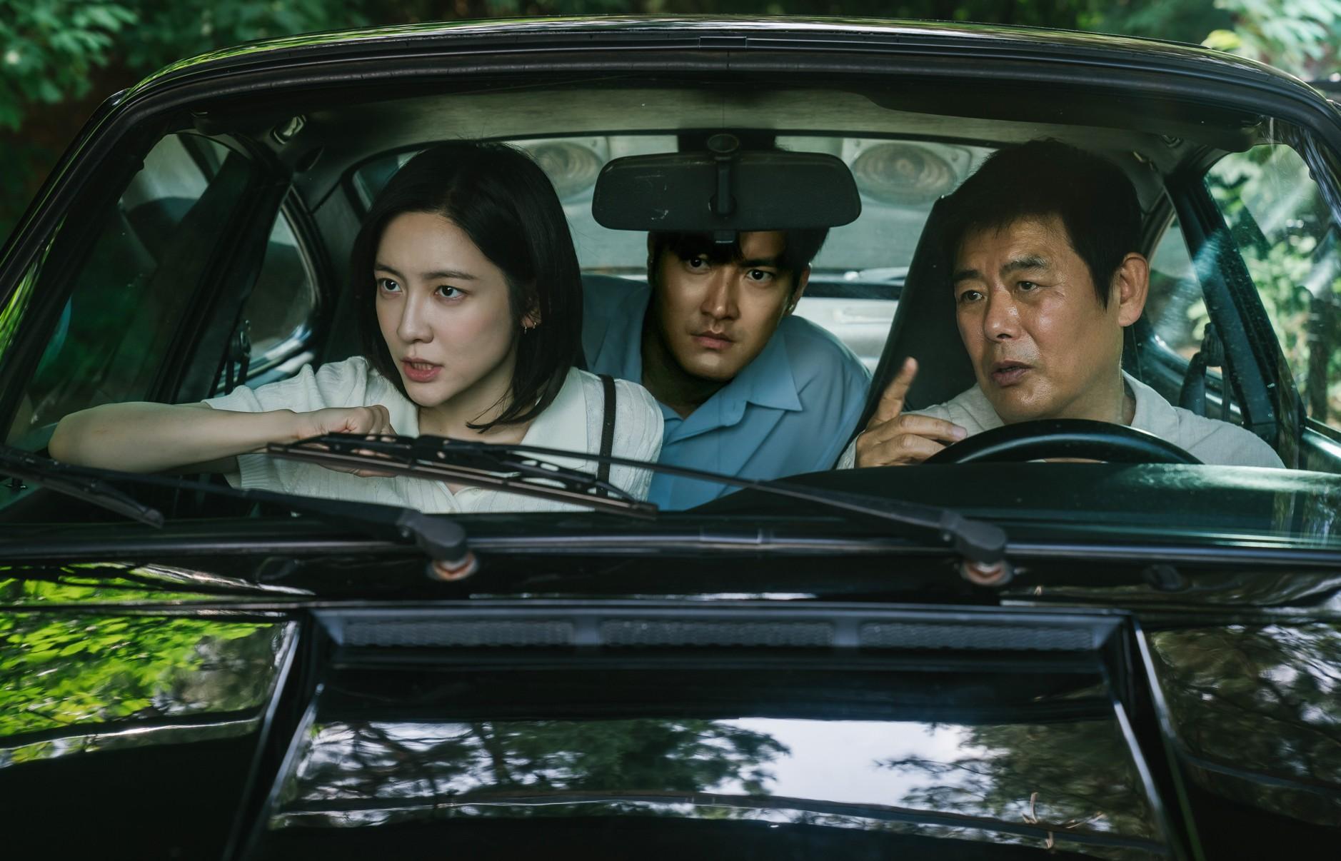 《童話睇硬了》定為三級片於2025農曆新年在港上映。