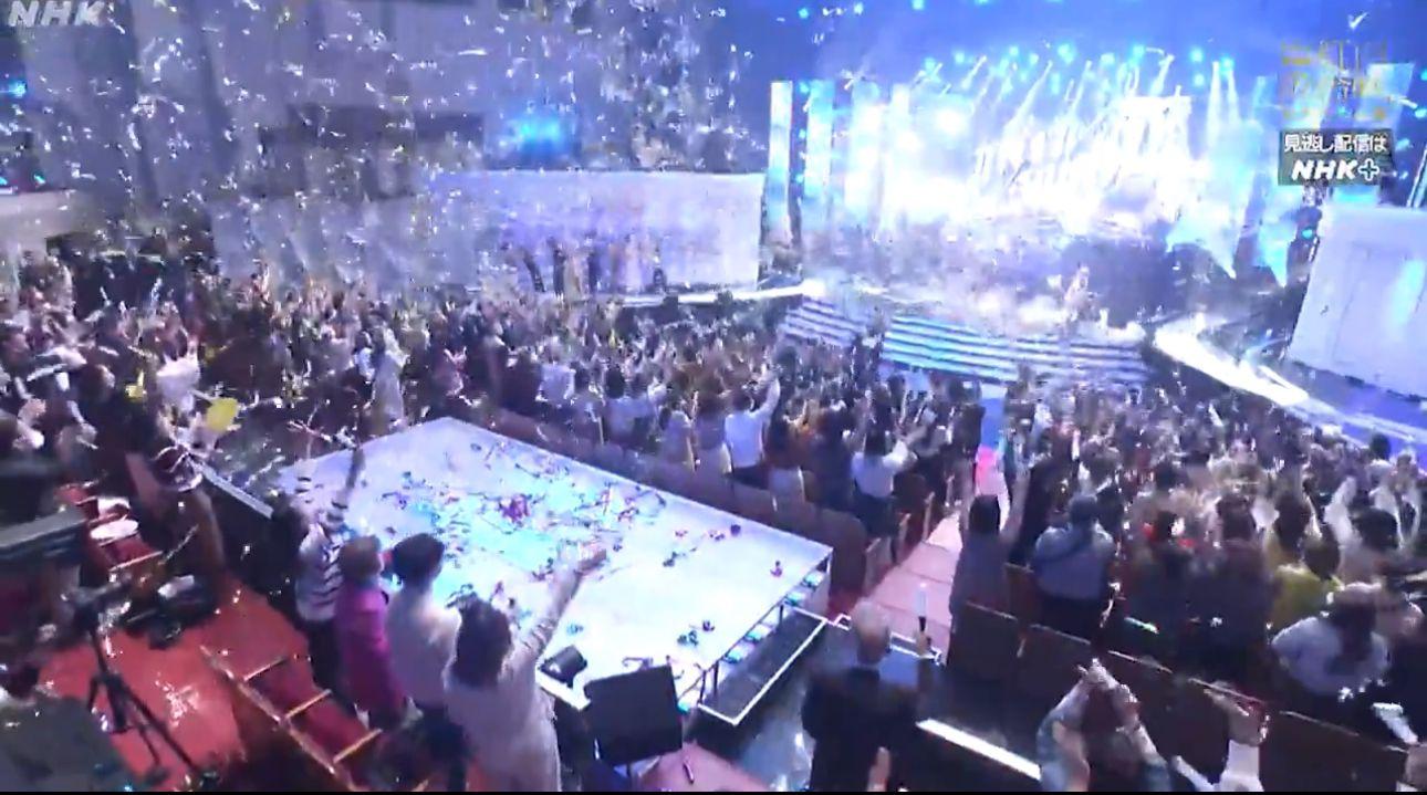 B’z唱出《ultra soul》全場high爆。