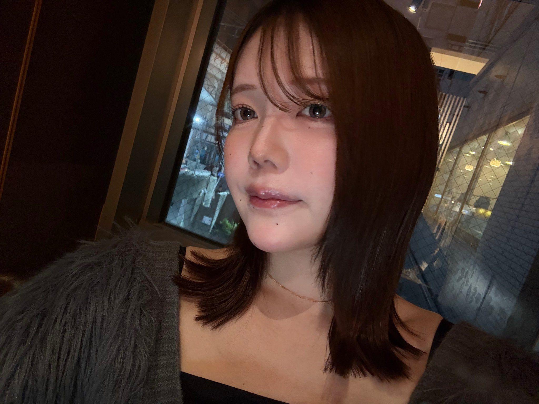 網民對青木歌音的言論反應兩極。