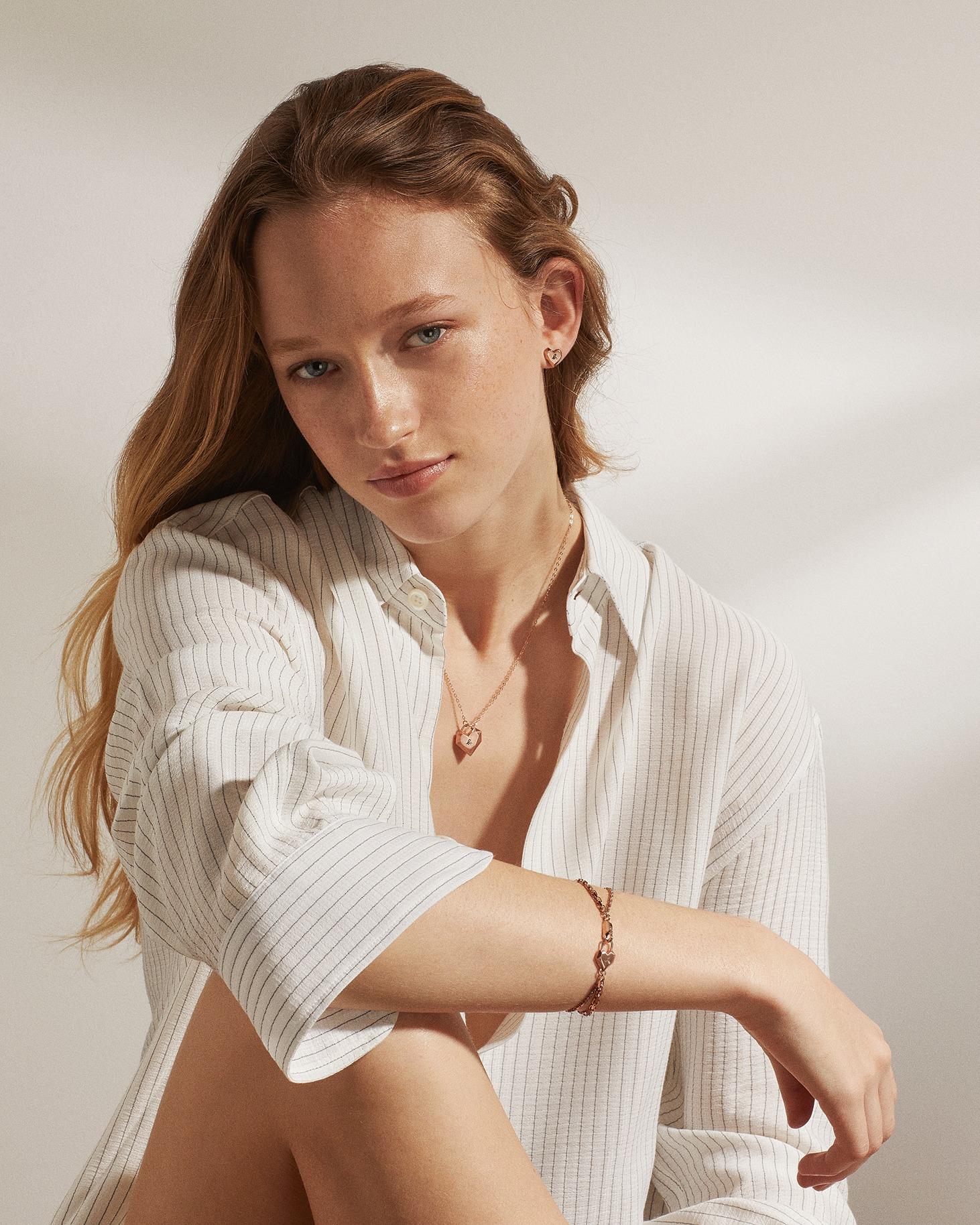 情人節禮物2025|agnès b. Bijoux Carving of Love 心形頸鏈($1,590)及心形手鍊($1,590)