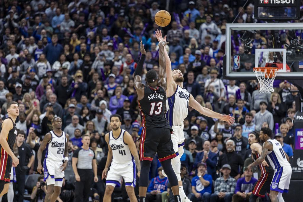 帝王雙加時以123:118擊敗熱火。(美聯社)