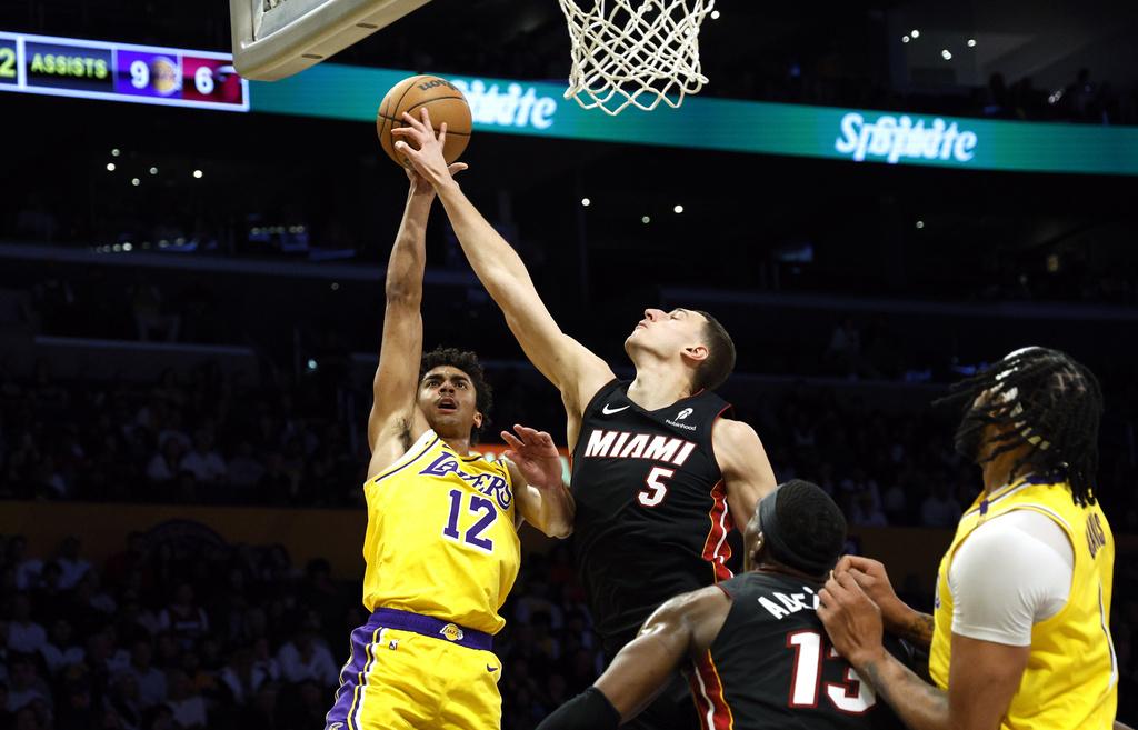 湖人以117:108擊敗邁亞密熱火。(美聯社)