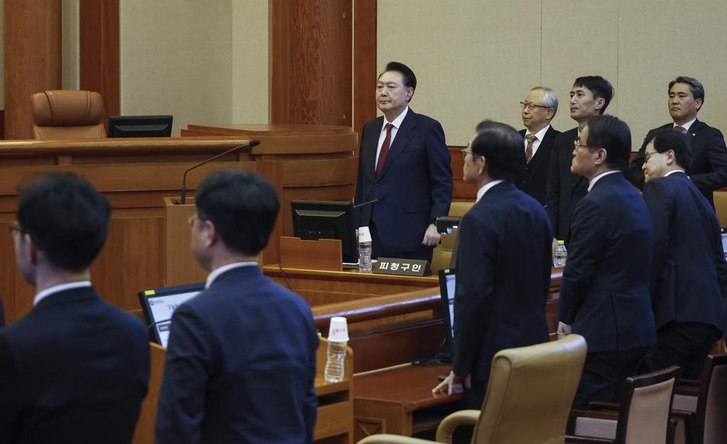 尹錫悅上周四出席憲法法院對他的彈劾審訊。(資料圖片)