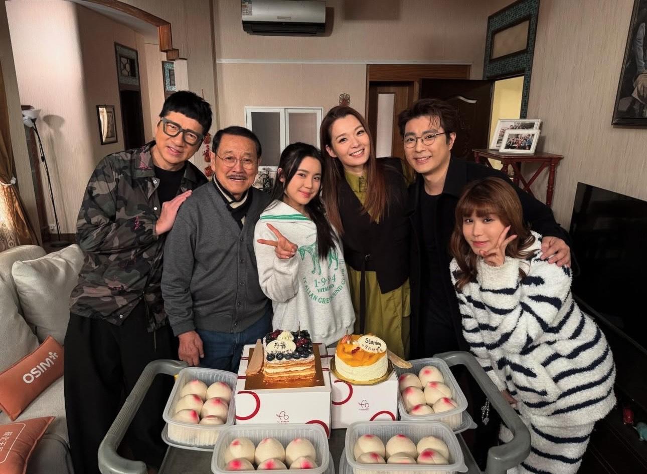 ChantelChantel 飾演新角色,是「熊家」的一位遠房親戚。飾演新角色,是「熊家」的一位遠房親戚。