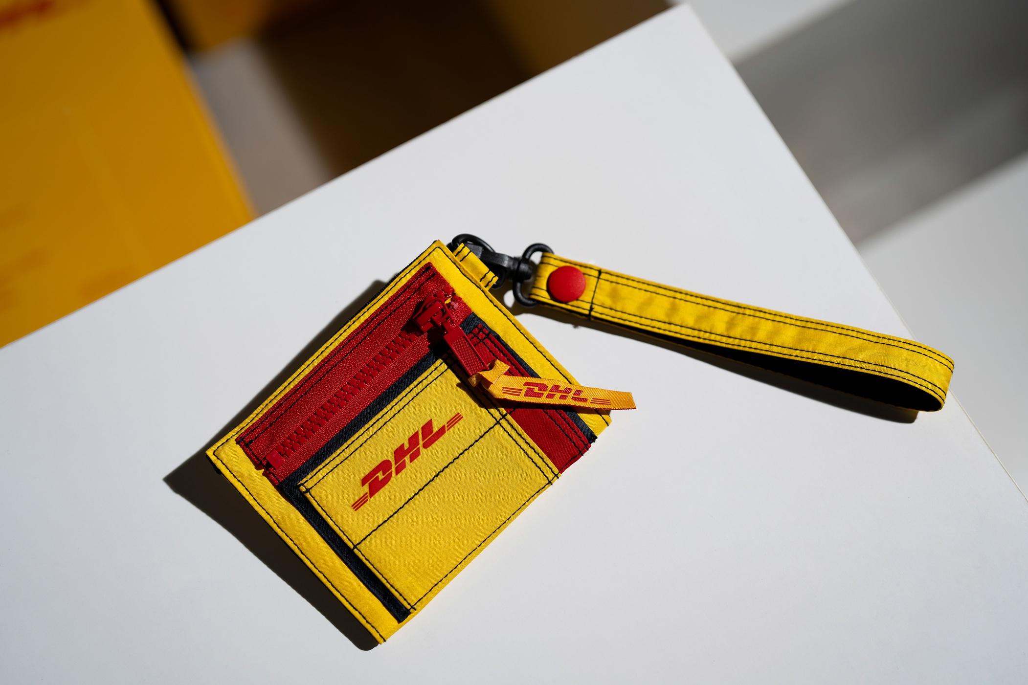 ESG|DHL改造速遞員制服成配飾 辦慈善義賣