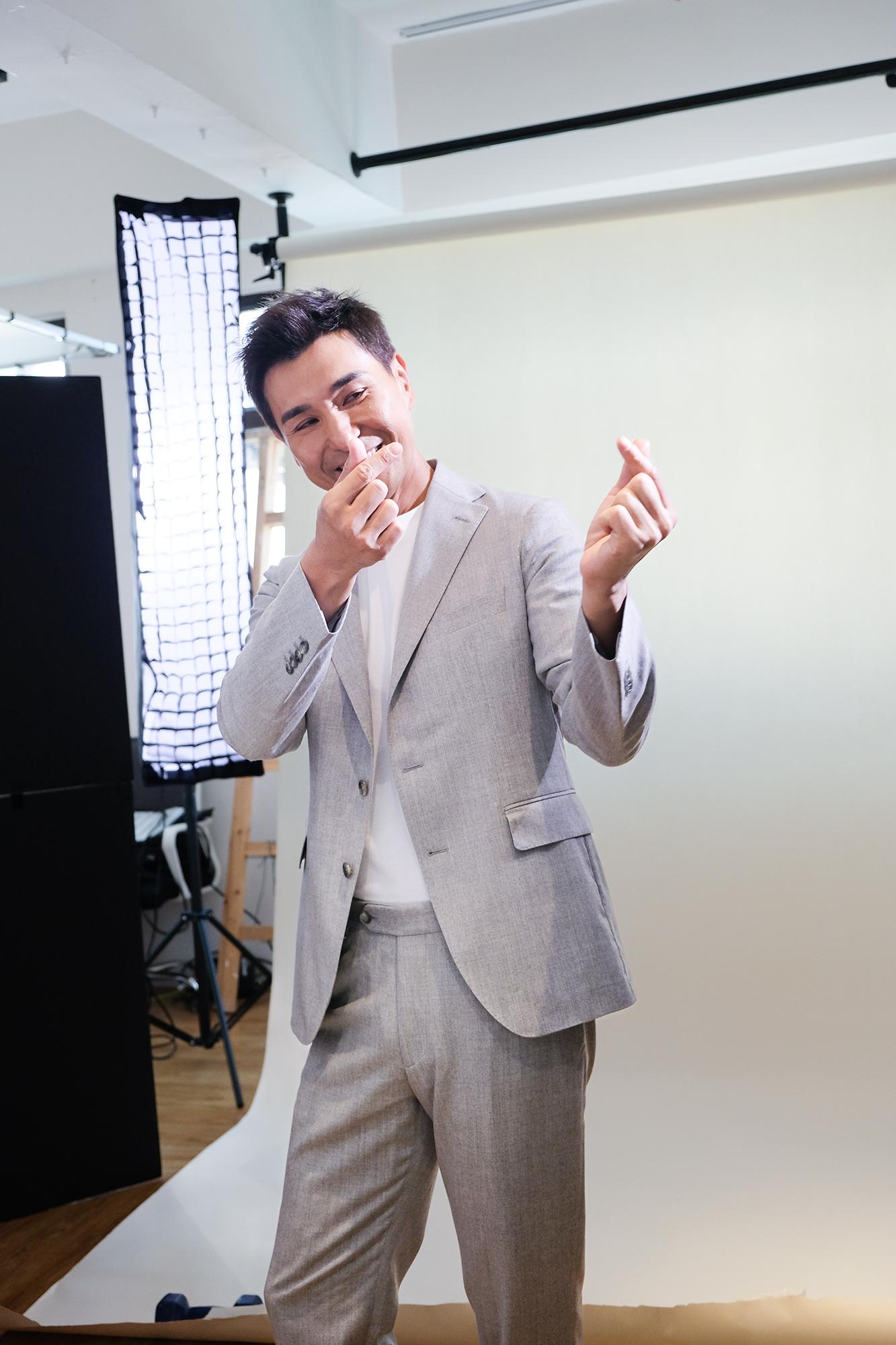 陳展鵬每次見到Phoebe換上新一套造型,都驚嘆老婆「真係幾靚喎」、「幾Sharp喎」等等。