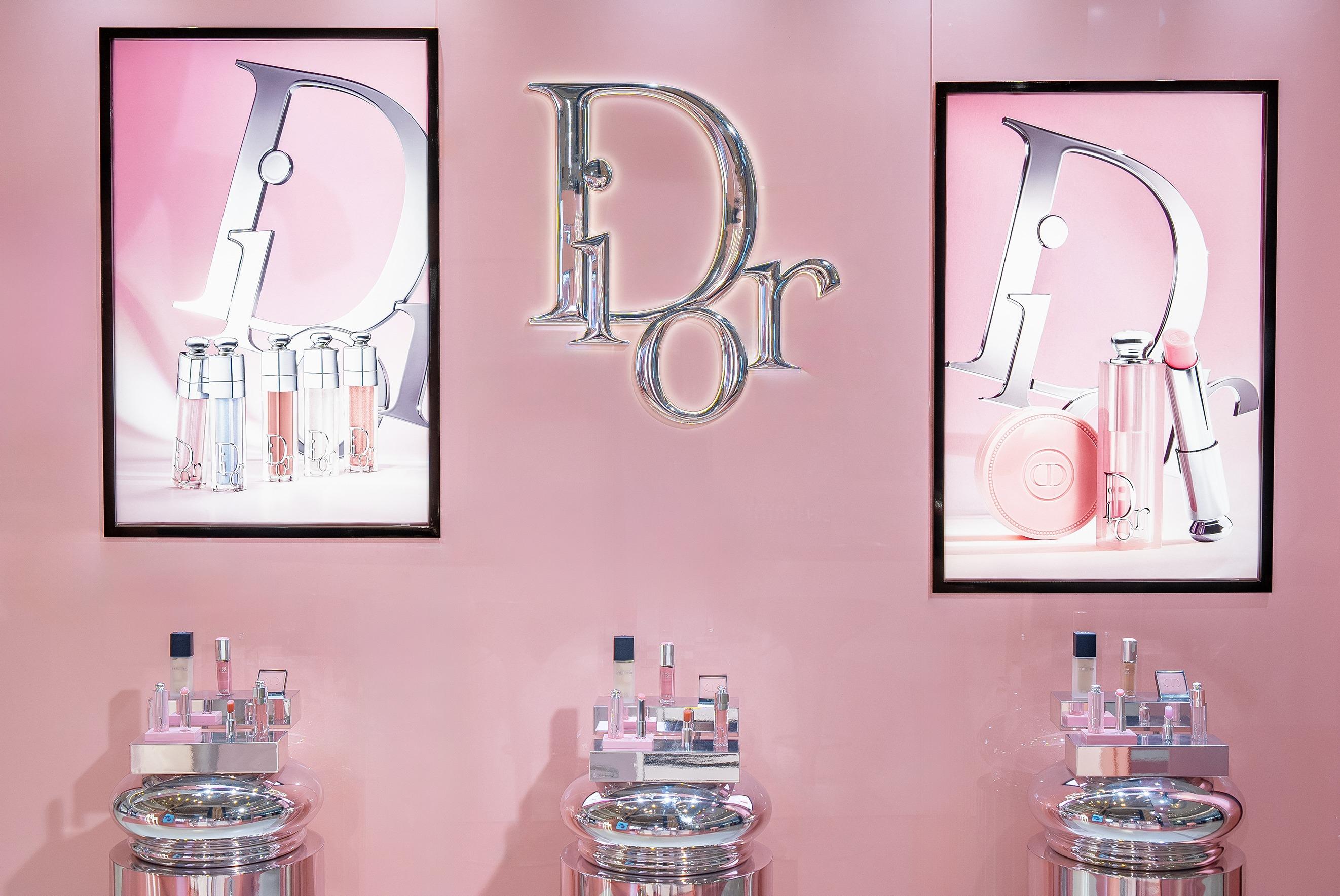 Dior誘惑煥彩唇色樂園期間限定店備有多個打卡位。