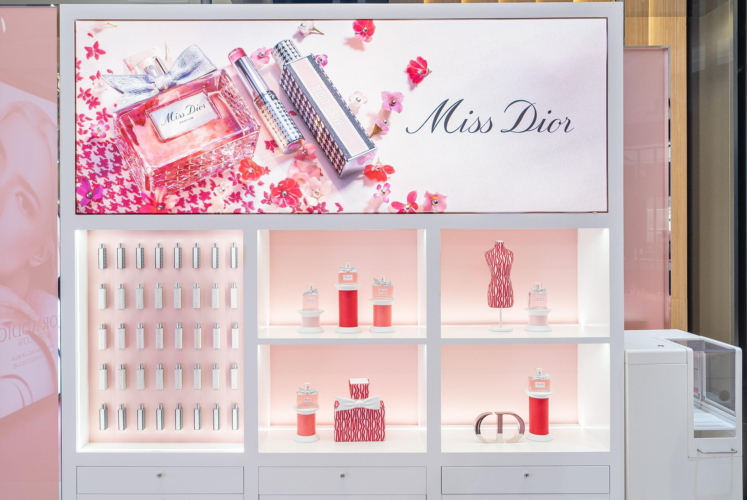 Dior誘惑煥彩唇色樂園期間限定店備有多個打卡位。