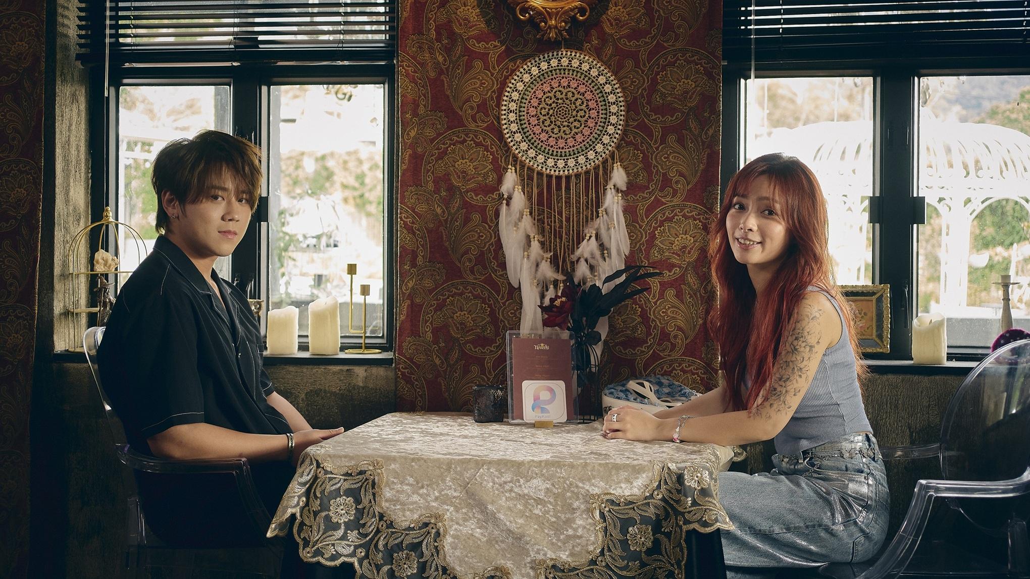 鍾卓穎在《無用的謊言》演暗戀姜濤的歌手。