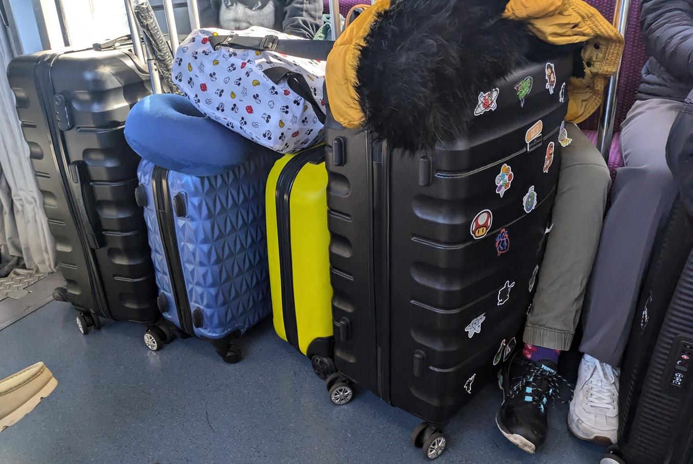 大阪世博公布禁止攜大型行李箱入場。(網上圖片)