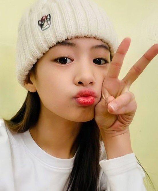 Ahyeon三段式飆高音,令BABYMONSTER逆襲排行榜。