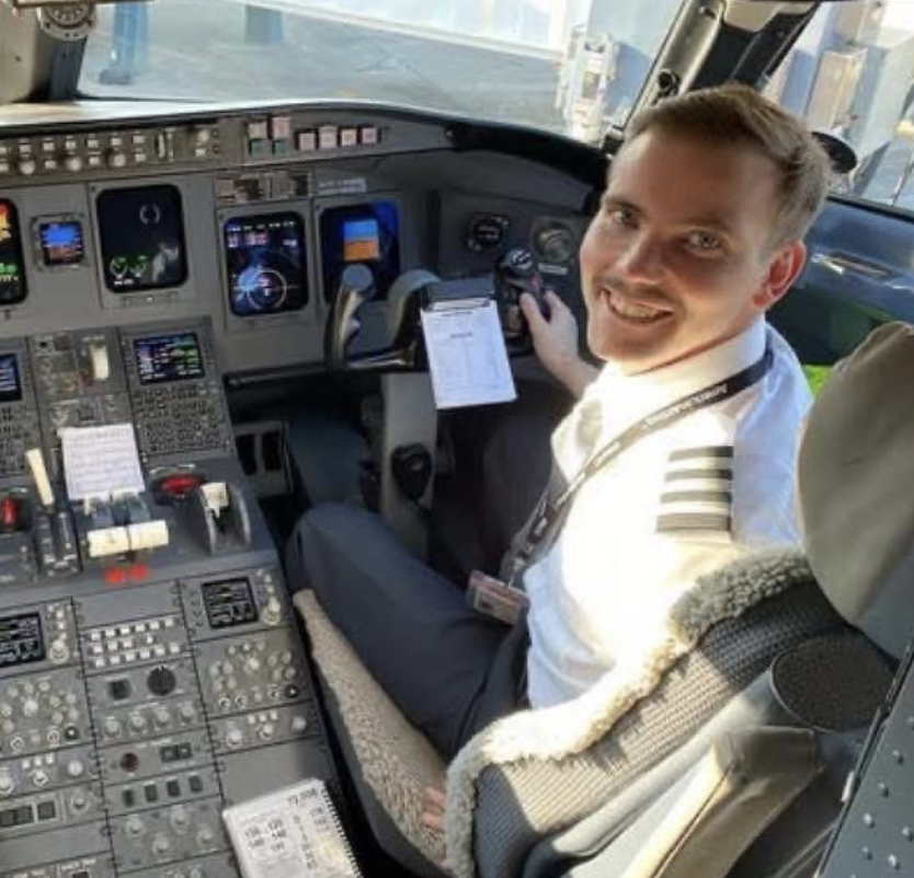 28歲副機長名叫山姆利萊(Sam Lilley)