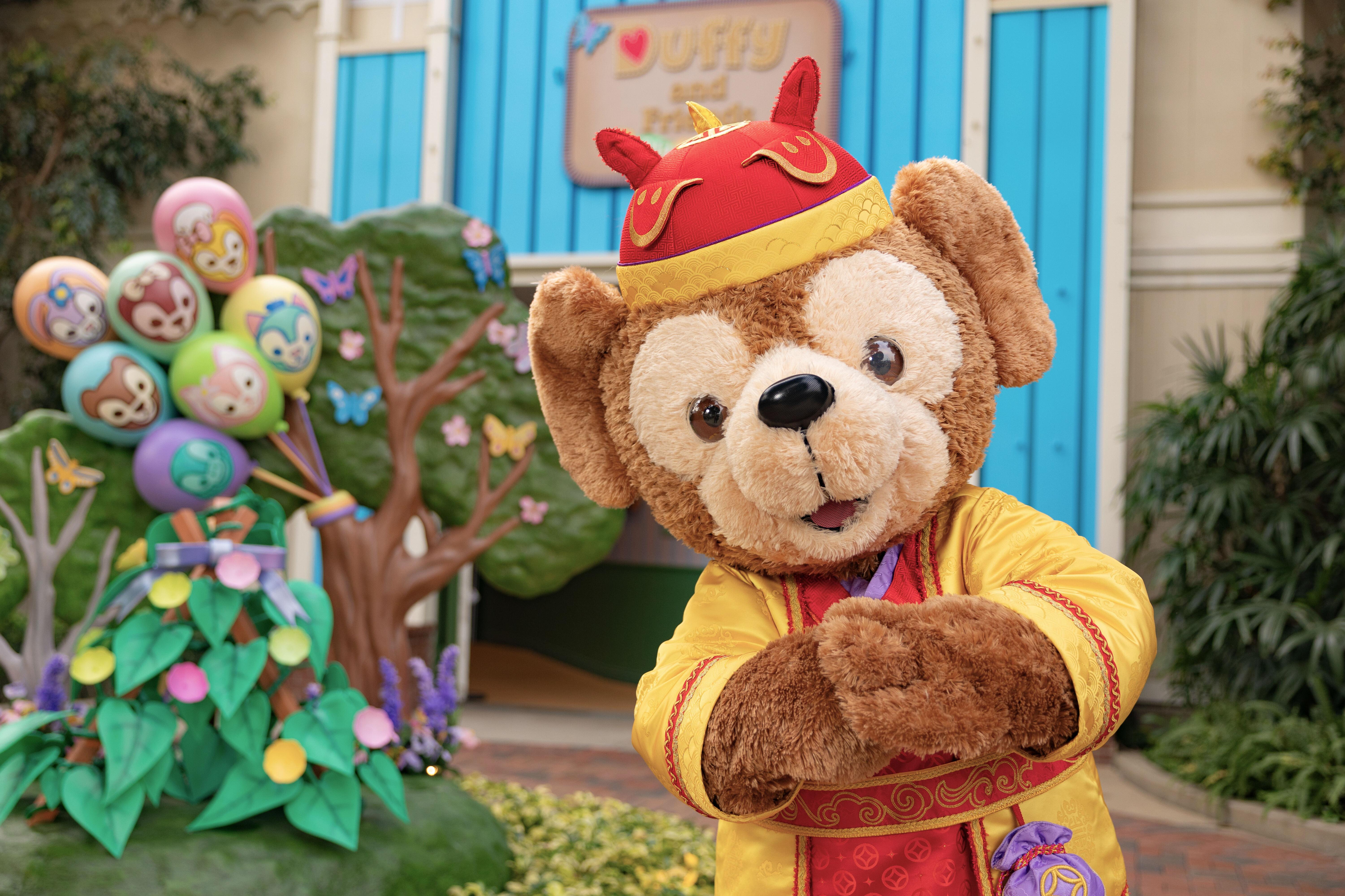 香港迪士尼於新年推出一系列蛇年新春慶祝活動。