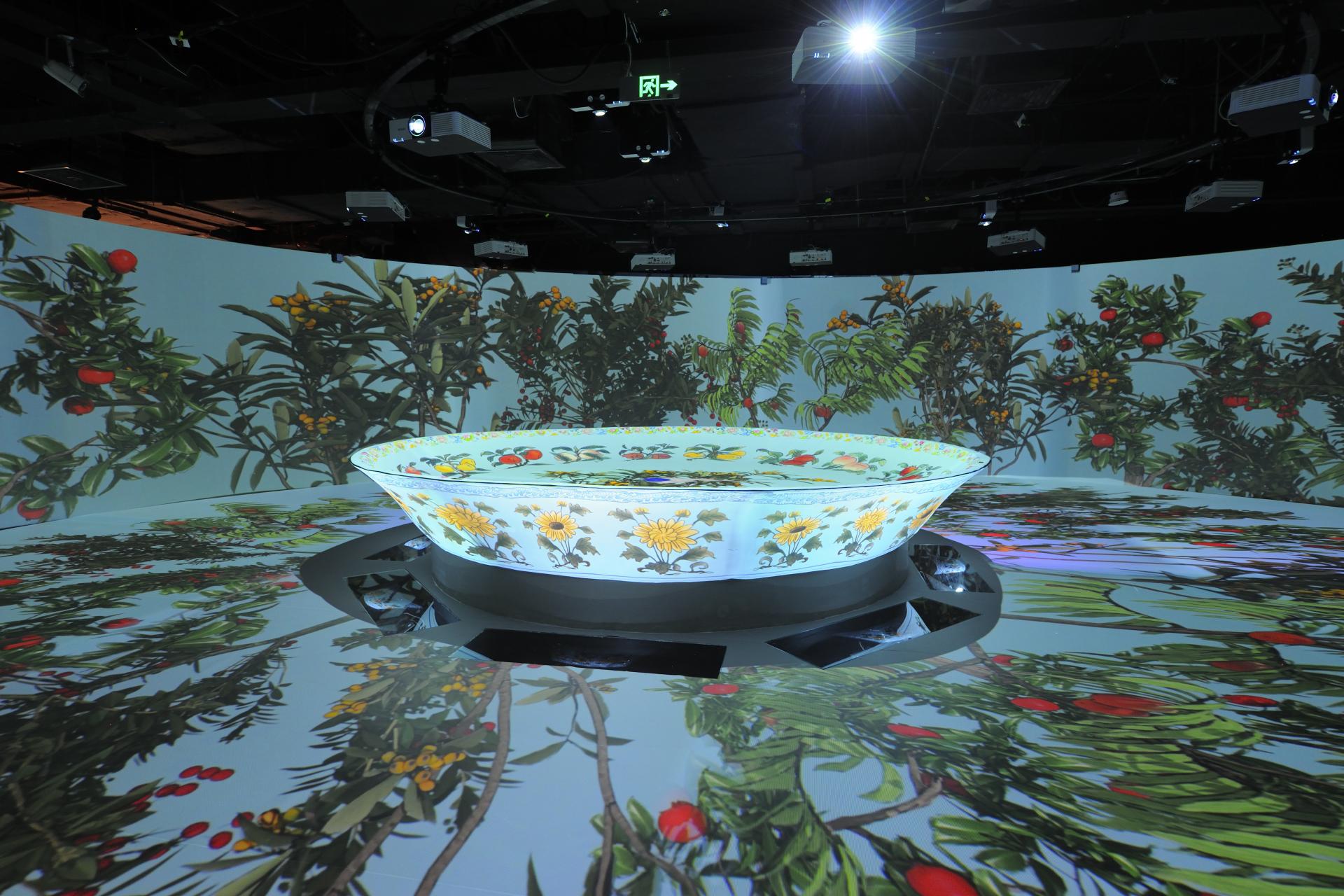 「『紋』以載道——故宮博物院沉浸式數字體驗 展」展廳。(香港故宮文化博物館提供)