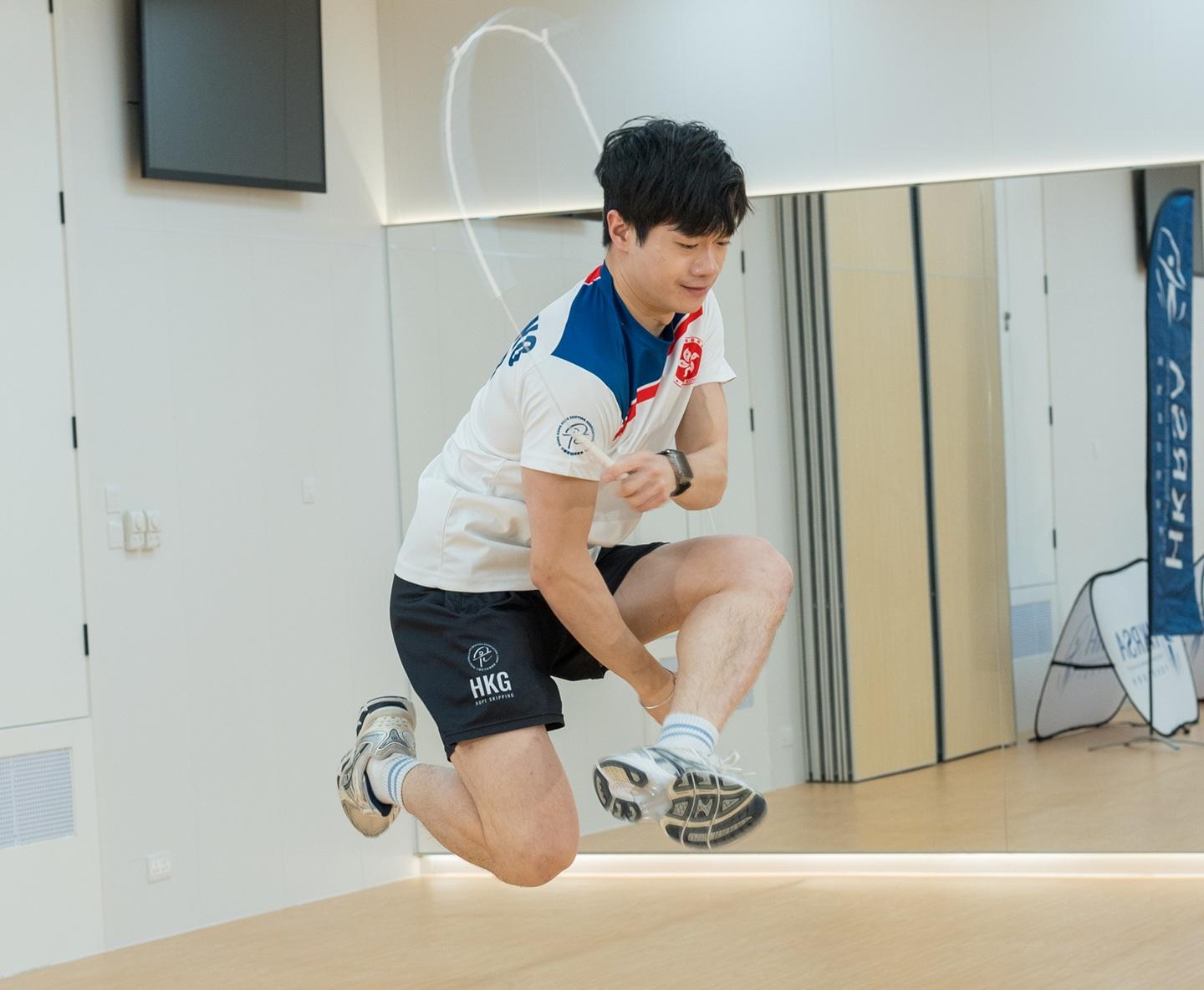 在 2018 年和 2021 年的世界跳繩錦標賽,奪得男 子個人冠軍的運動員張柏鴻,亦將在匯演中大展身手。